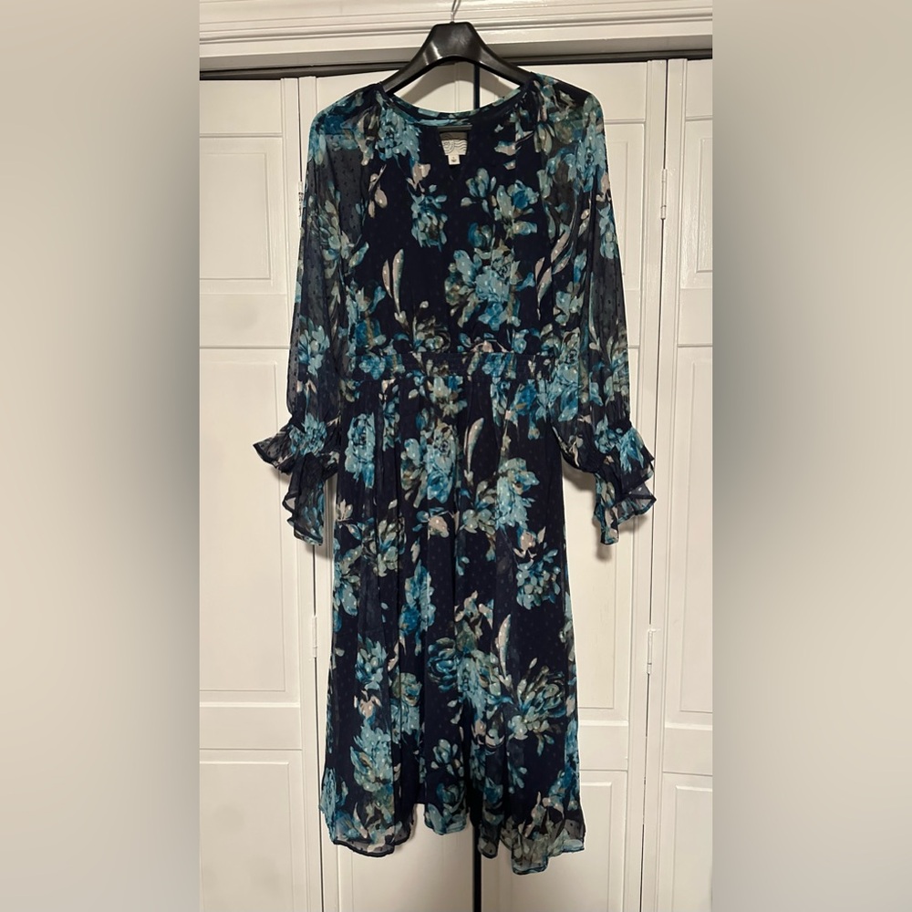 NWOT DESTINATION 365 Womens Small NEW Blue Green Floral Chiffon Clipped Dot Maxi